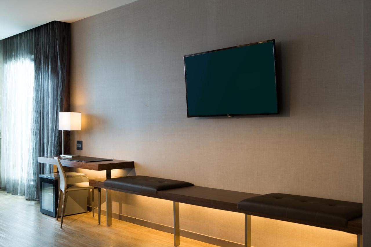 Ac Hotel Cincinnati At Liberty Center Уэст-Честер Экстерьер фото