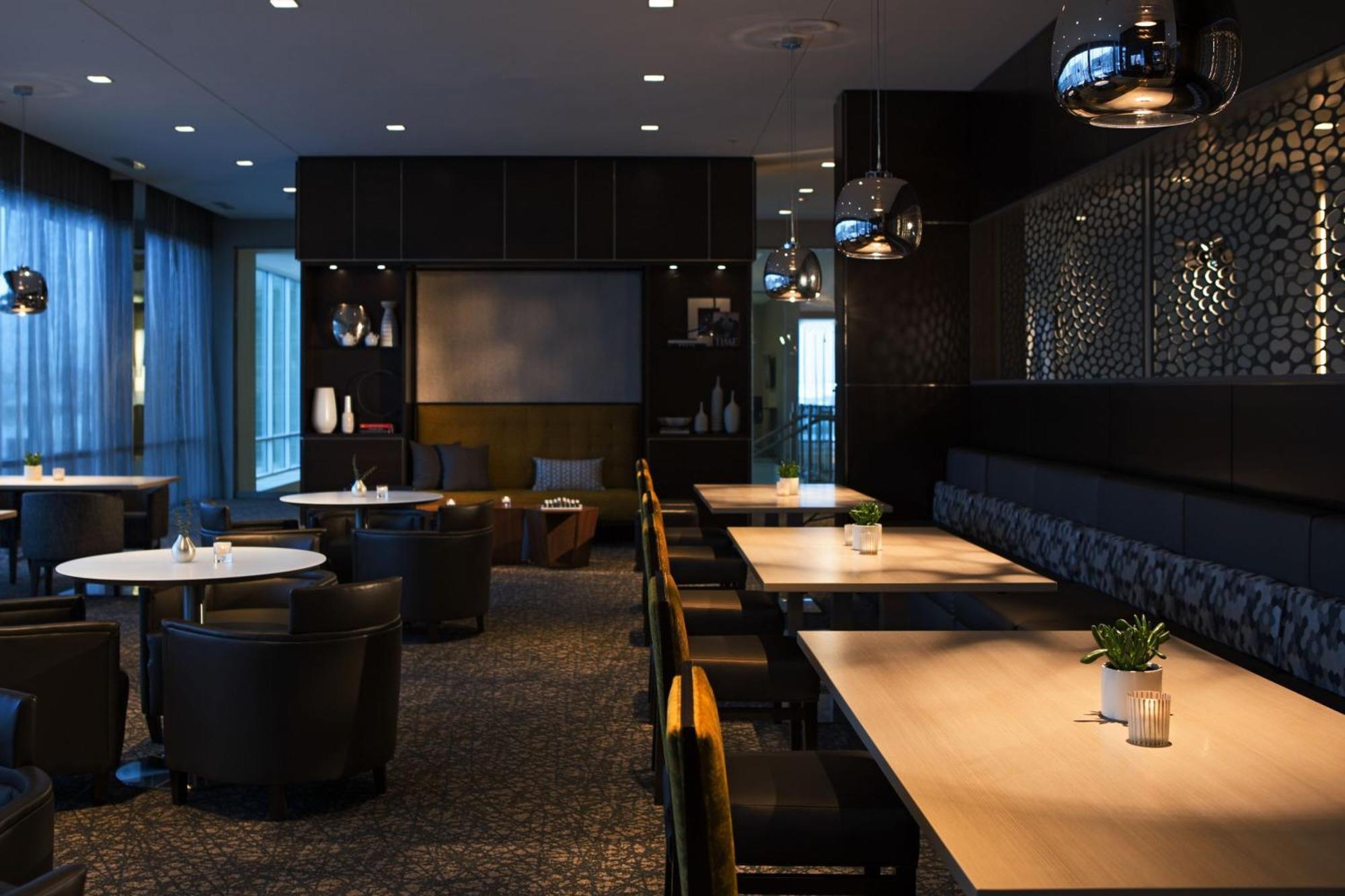 Ac Hotel Cincinnati At Liberty Center Уэст-Честер Экстерьер фото