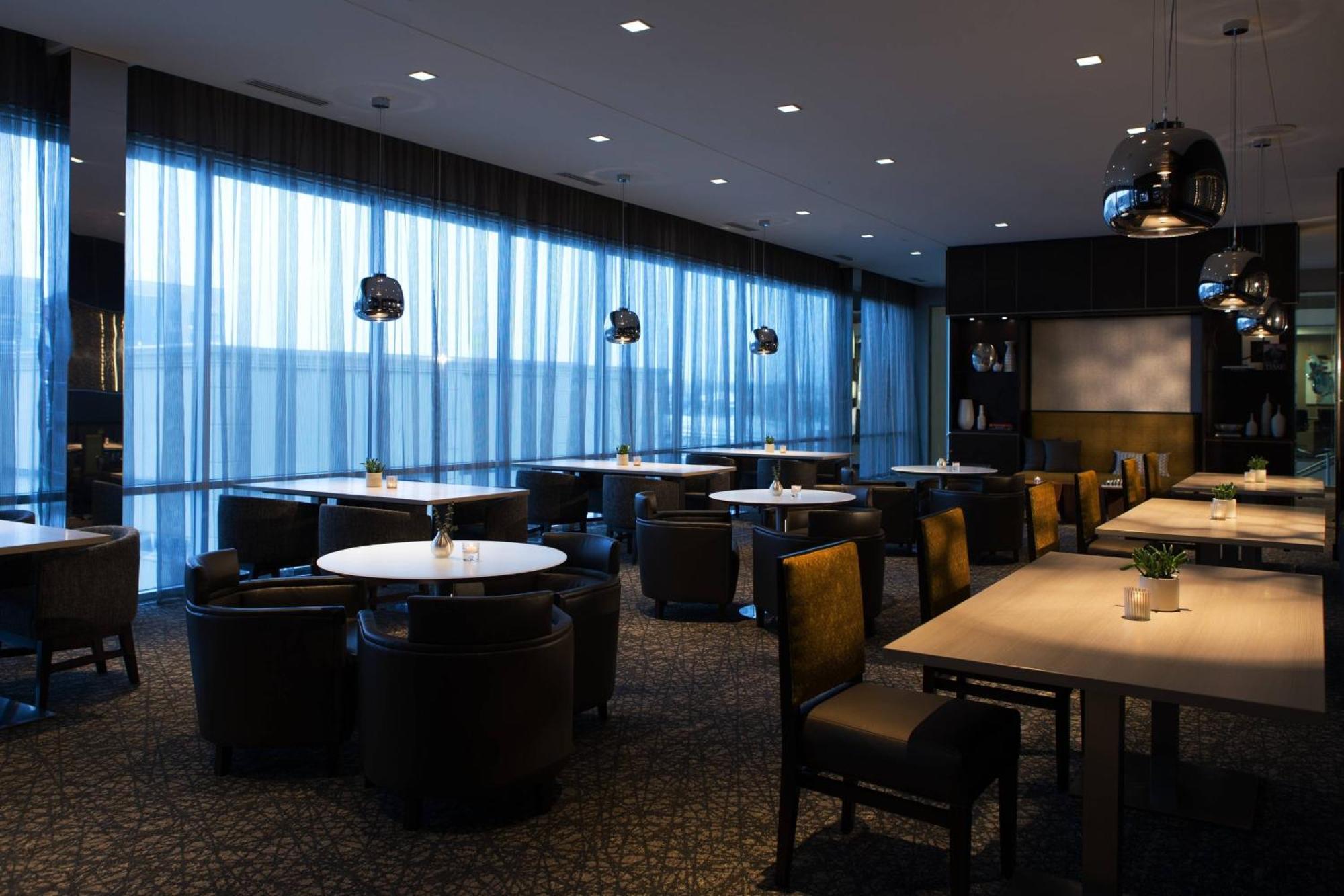 Ac Hotel Cincinnati At Liberty Center Уэст-Честер Экстерьер фото